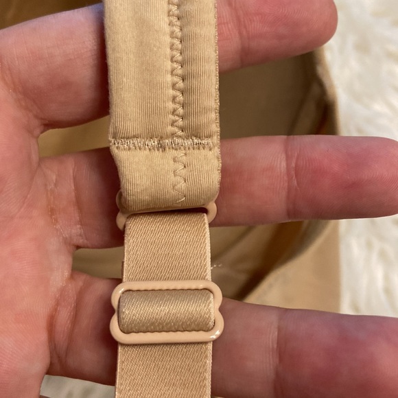 Cacique Bra size 42DDD excellent condition color tan - Picture 8 of 12